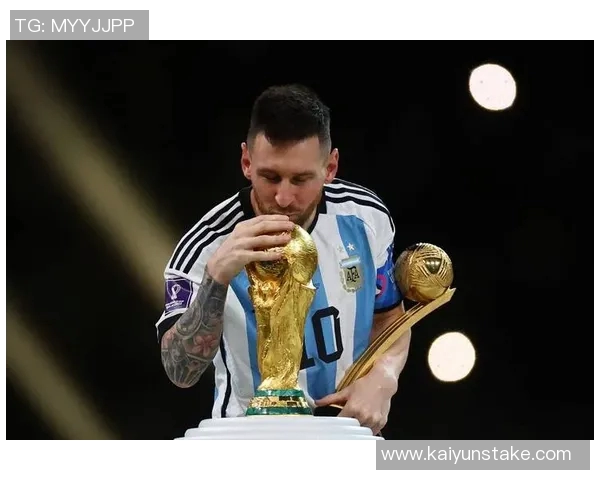 邓弗里斯谈金球奖排名称其是对整赛季表现的认可而非唯一标准 邓弗里斯谈金球奖排名称其是对整赛季表现的认可而非唯一标准