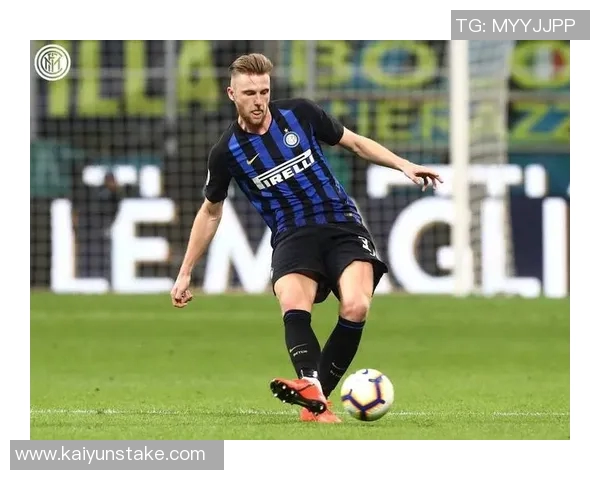 拉亚高度评价助教海因策称其在球队防守中发挥重要作用