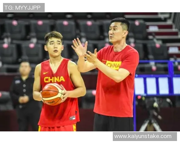 王世龙执教生涯回顾：引领浙江男篮冲击总决赛并获年度最佳教练荣誉